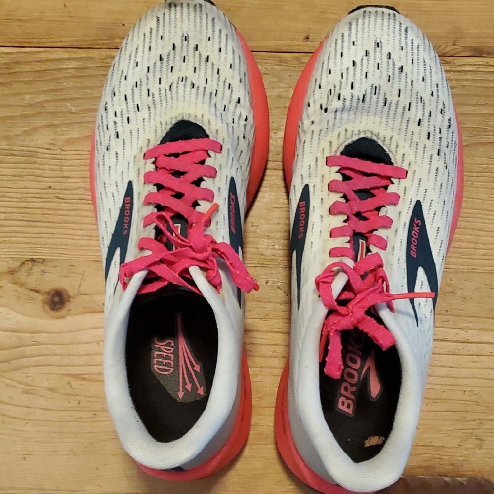 Brooks Women's White and Pink Athletic Shoes